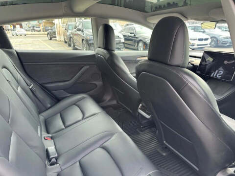 2021 Tesla Model 3 Standard Range Plus