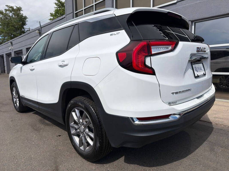 2024 GMC Terrain SLT
