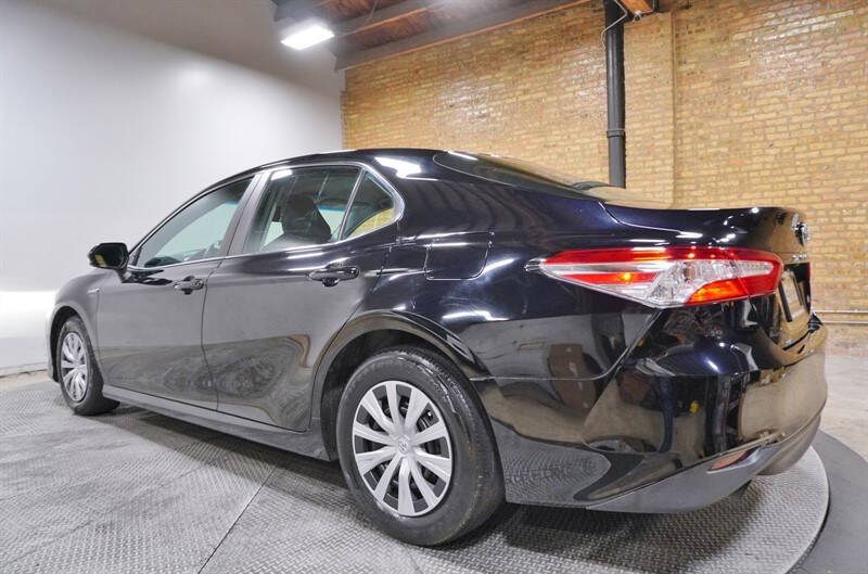 2018 Toyota Camry Hybrid LE
