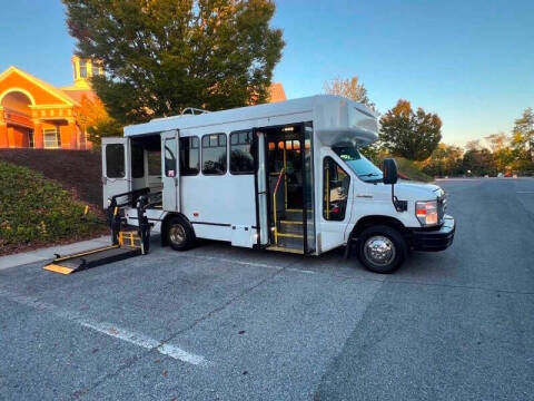 2018 Ford E-350