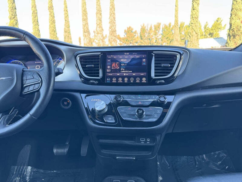 2020 Chrysler Pacifica Launch Edition