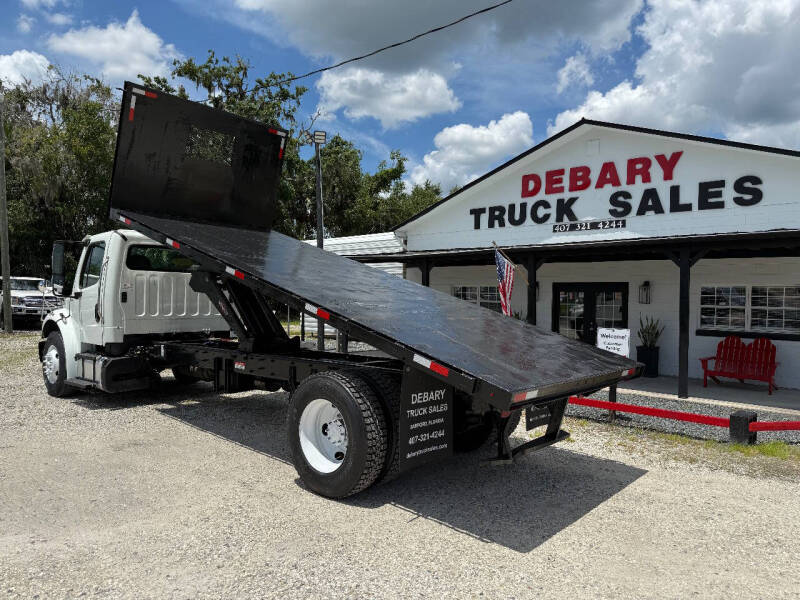 2017 Freightliner M2 106