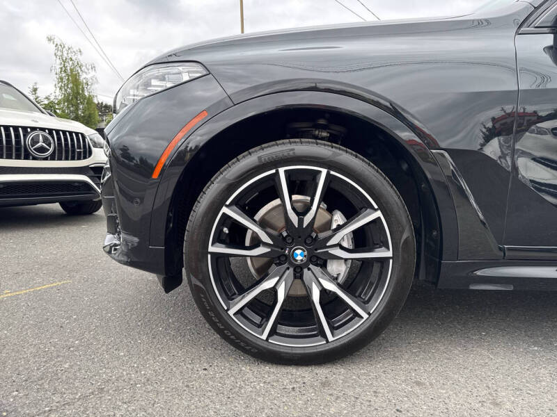 Used 2020 BMW X7 40i with VIN 5UXCW2C01L9C22308 for sale in Edmonds, WA