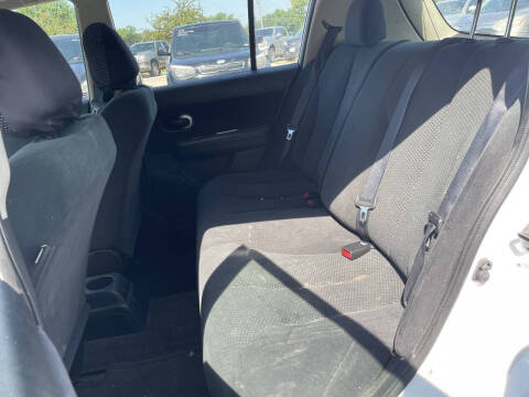 2012 Nissan Versa 1.8 S