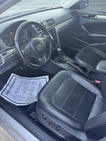 2014 Volkswagen Passat 1.8T Wolfsburg Edition PZEV