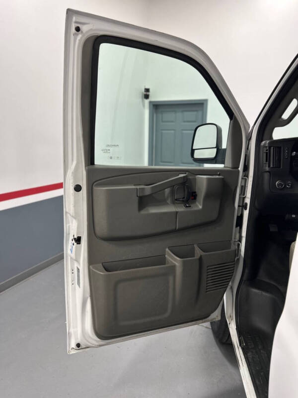 2019 Chevrolet Express 2500