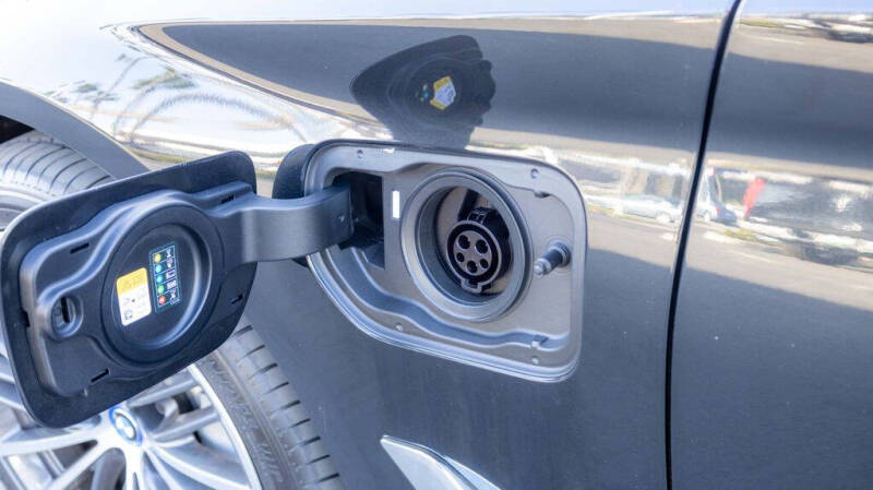 2023 BMW 5 Series 530e