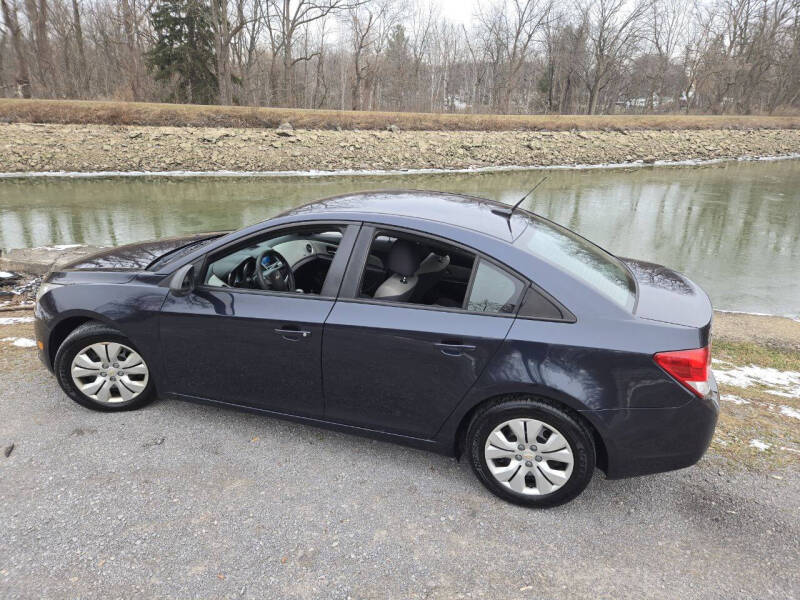 2014 Chevrolet Cruze LS photo 12