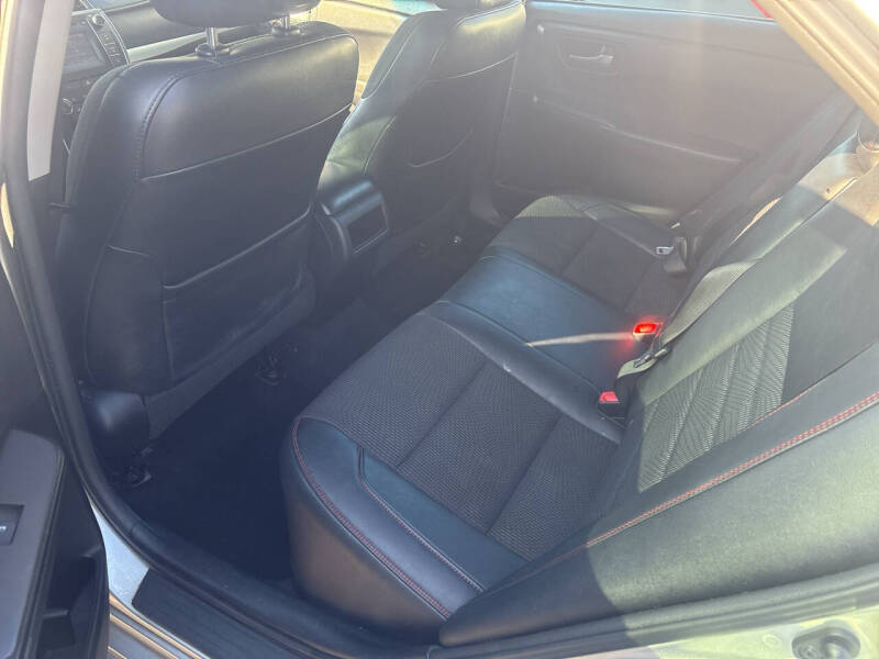 2017 Toyota Camry SE