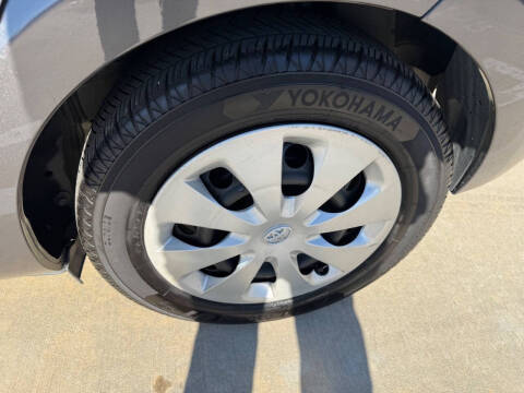 2014 Toyota Prius c Two