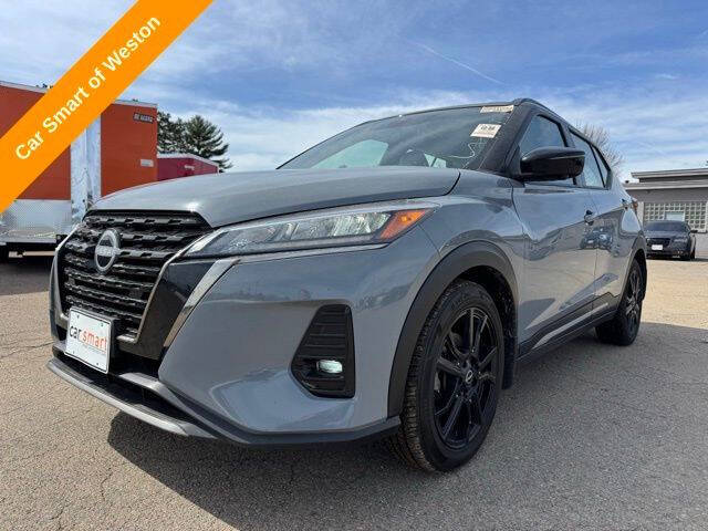 2023 Nissan Kicks SR