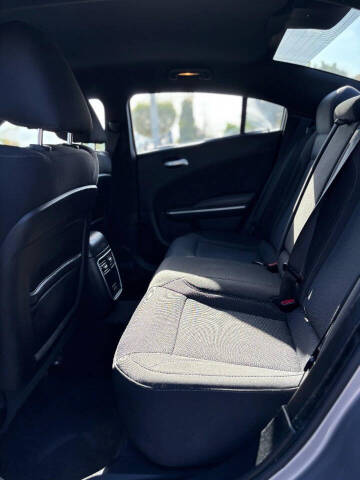 2016 Dodge Charger SXT