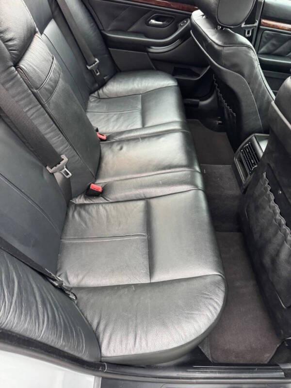 2003 BMW 5 Series 530i