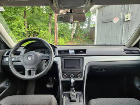 2013 Volkswagen Passat S PZEV