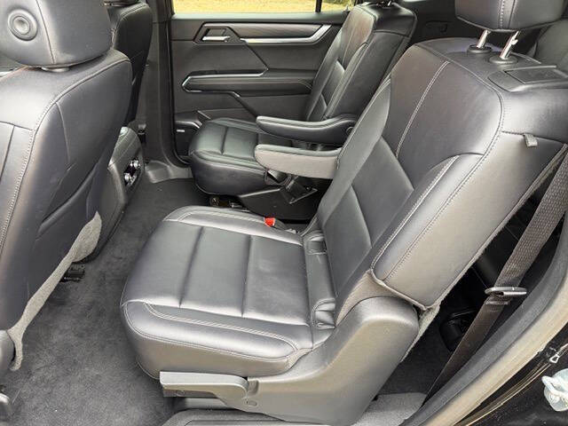 2024 GMC Acadia Elevation