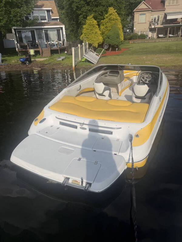 2004 Crownline Bowrider