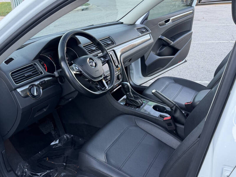 2018 Volkswagen Passat 2.0T SE