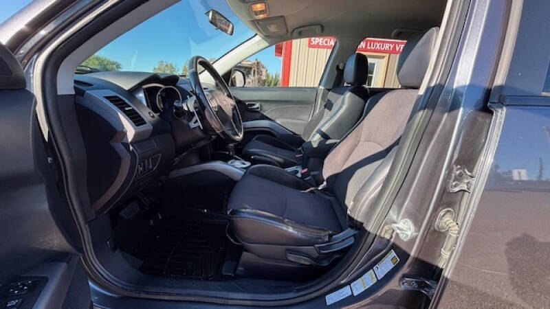 2011 Mitsubishi Outlander SE