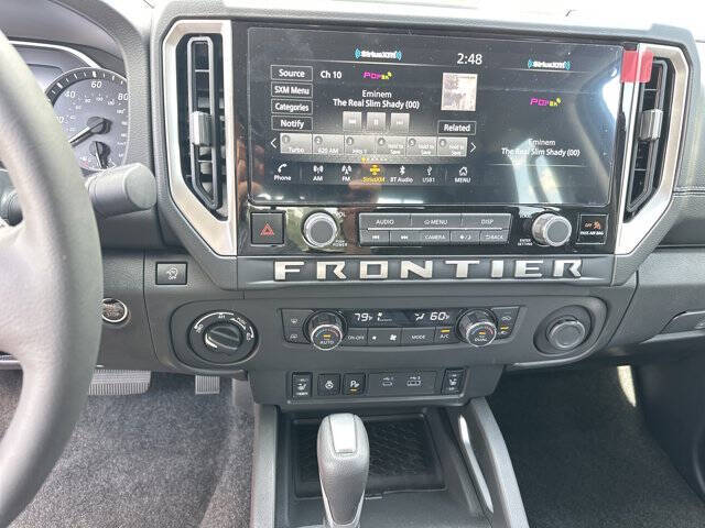 2025 Nissan Frontier SV