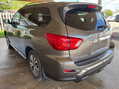 2018 Nissan Pathfinder S