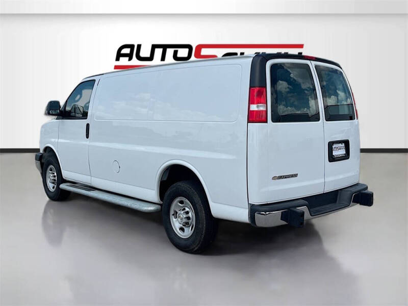 2024 Chevrolet Express 2500