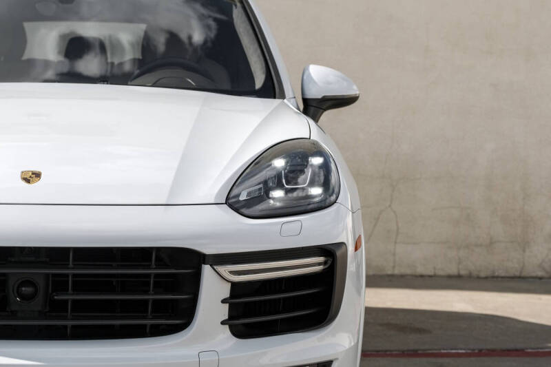 2016 Porsche Cayenne Turbo
