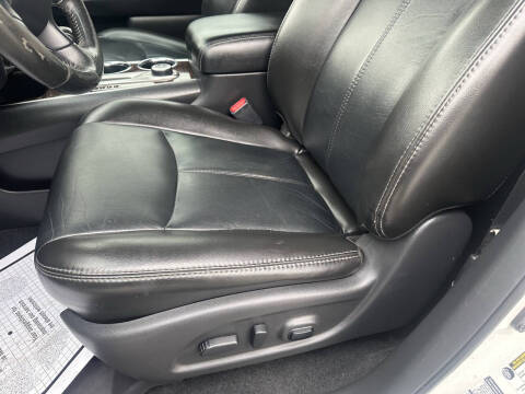 2014 Nissan Pathfinder SL