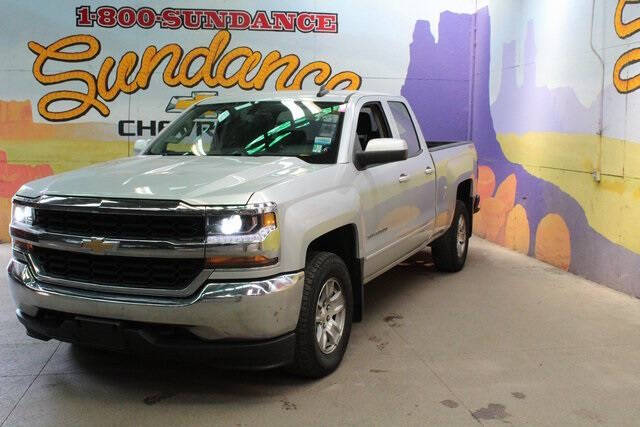 Used 2018 Chevrolet Silverado 1500 LT with VIN 1GCVKREC2JZ135551 for sale in Grand Ledge, MI