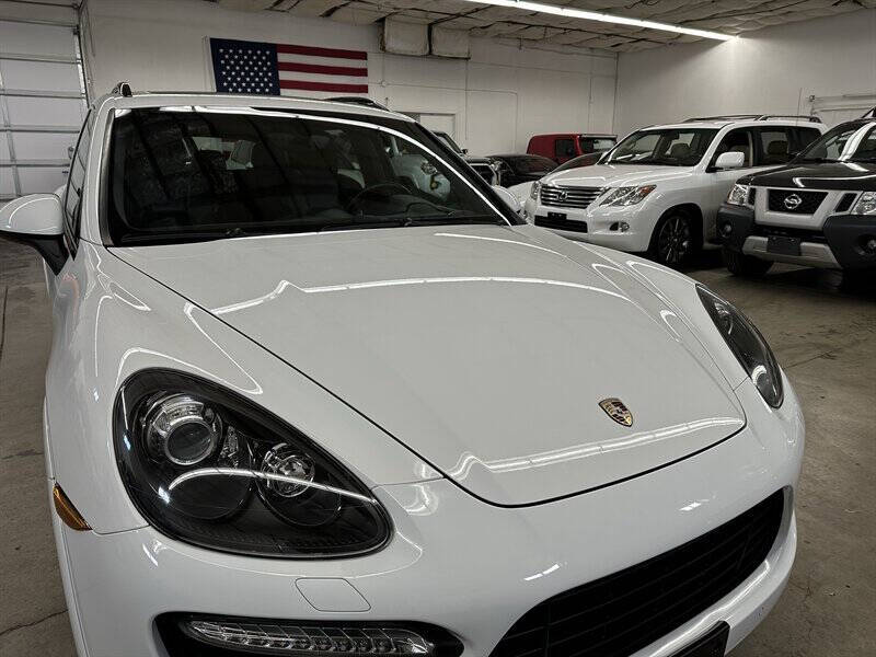 2013 Porsche Cayenne GTS
