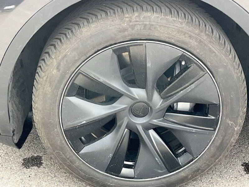 2025 Tesla Model Y Long Range