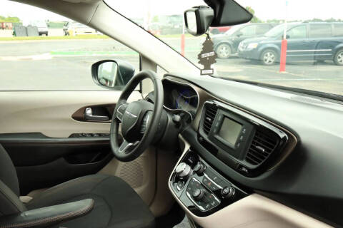 2017 Chrysler Pacifica Touring
