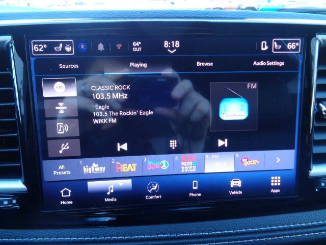 2026 Chrysler Pacifica Select
