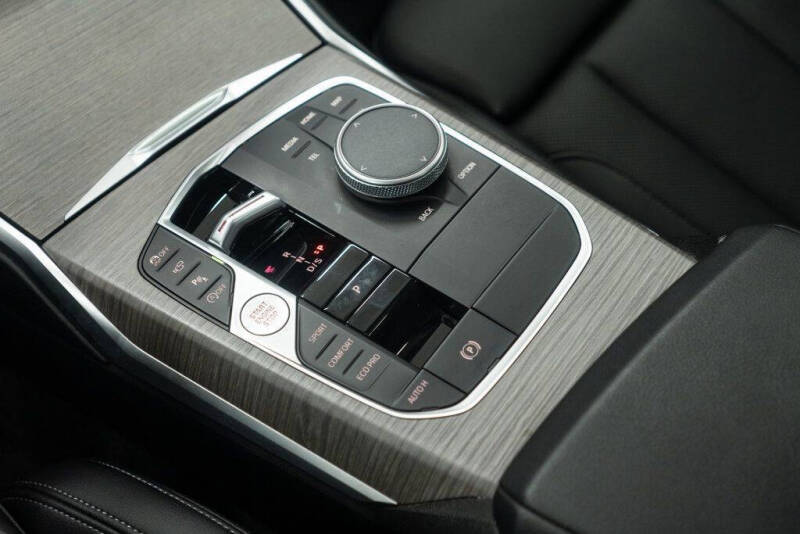 2025 BMW 3 Series 330i xDrive