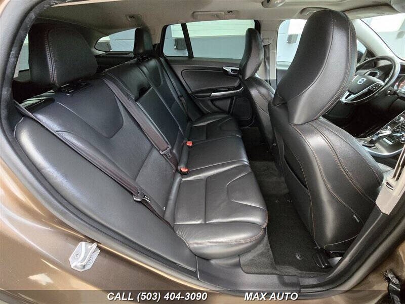 2016 Volvo V60 Cross Country T5