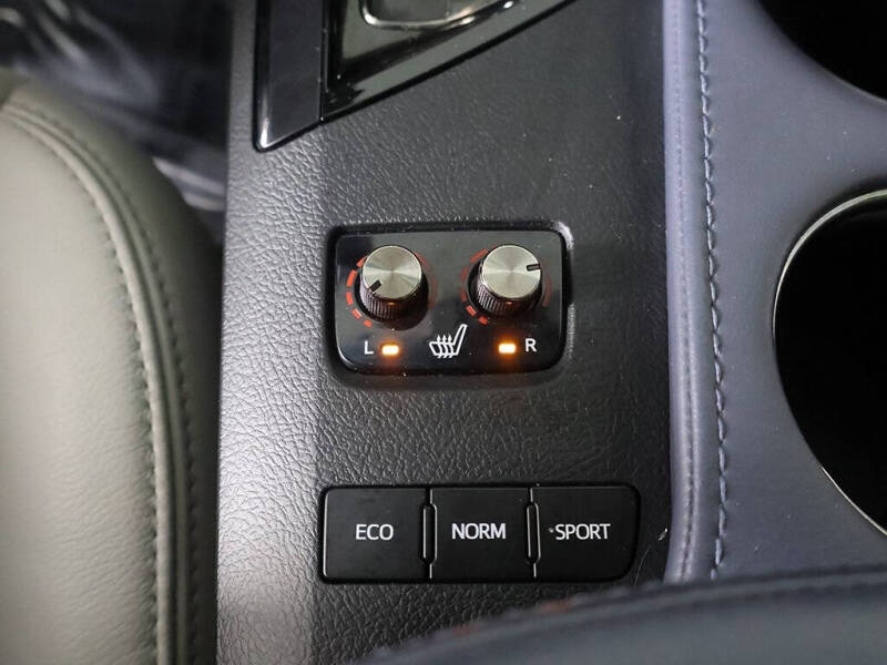 2013 Toyota Avalon XLE