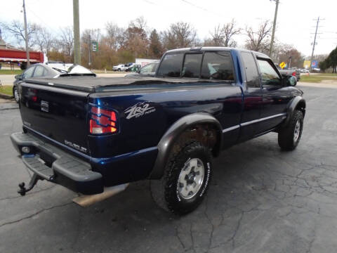 2002 Chevrolet S-10 LS