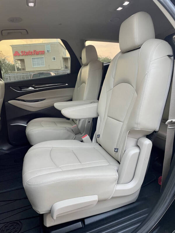 2020 Buick Enclave Essence