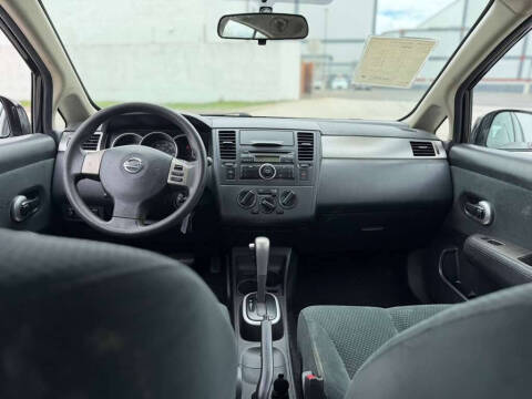 2011 Nissan Versa 1.8 S