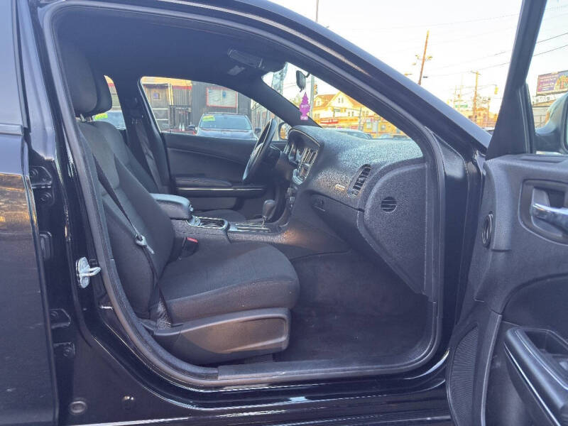 2013 Dodge Charger SE