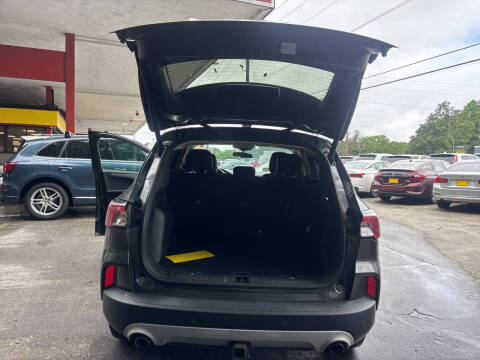 2020 Ford Escape SEL