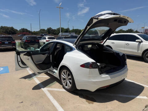 2016 Tesla Model S 90D