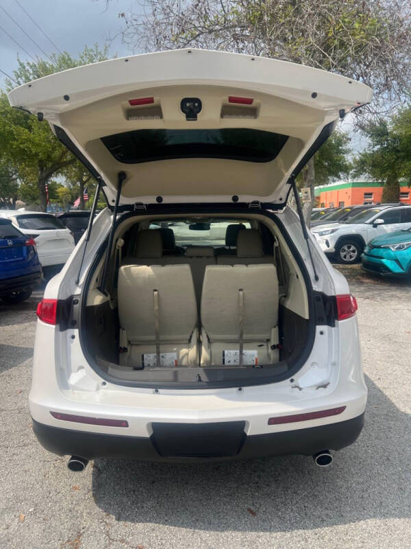 2017 Lincoln MKT