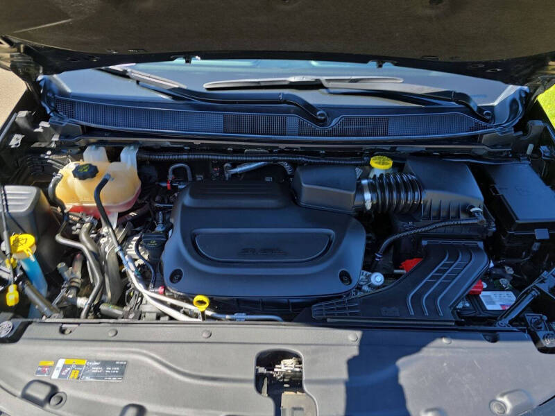 2024 Chrysler Voyager LX