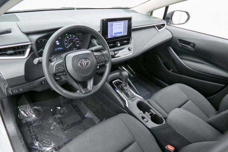 2025 Toyota Corolla Hybrid LE