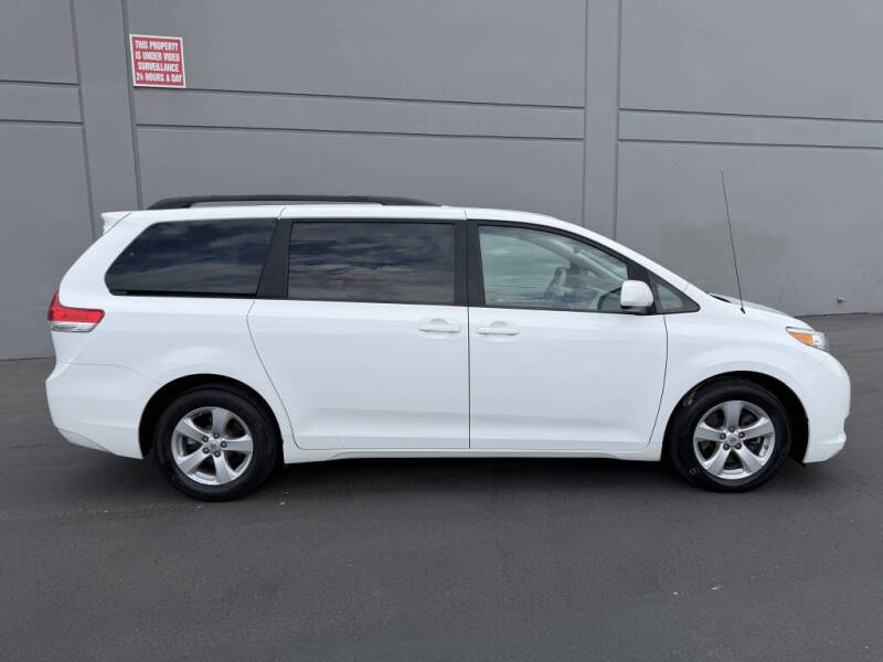 2012 Toyota Sienna