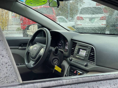 2018 Hyundai Elantra