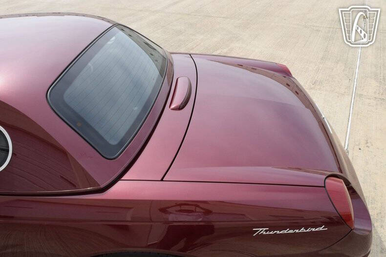 2004 Ford Thunderbird Deluxe