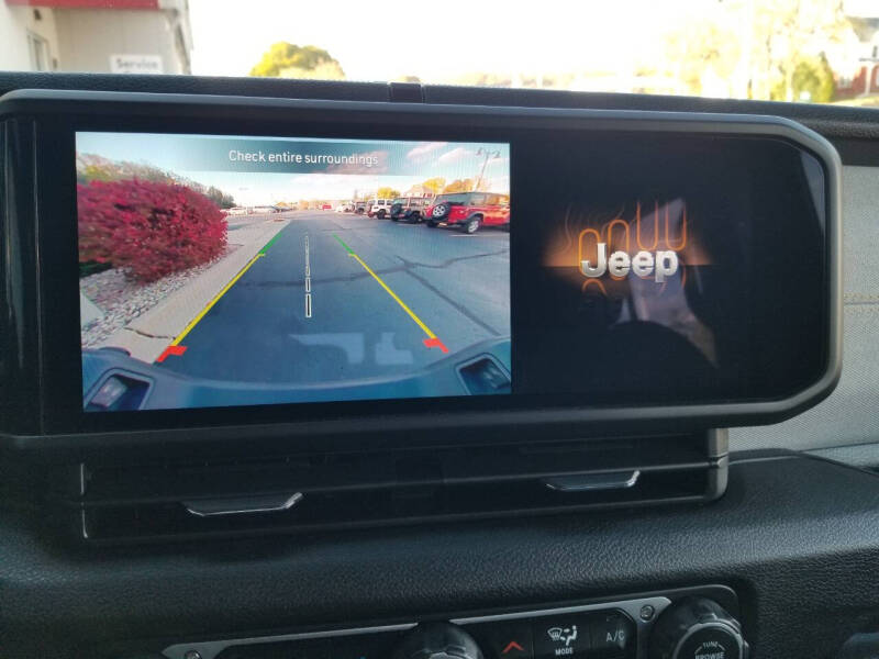 2024 Jeep Gladiator NightHawk