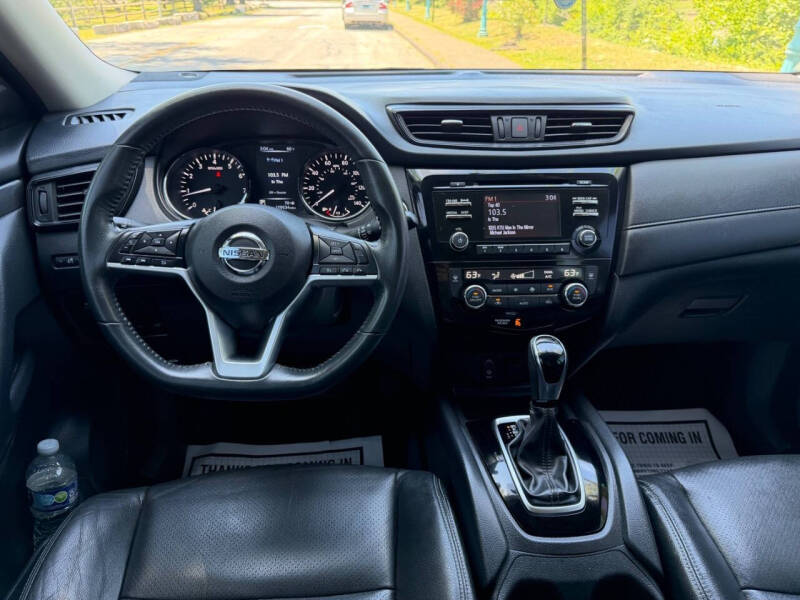 2017 Nissan Rogue SV