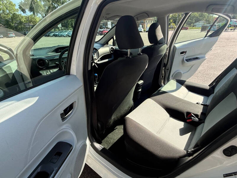 2013 Toyota Prius c Two